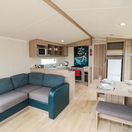 42 Oak Filey